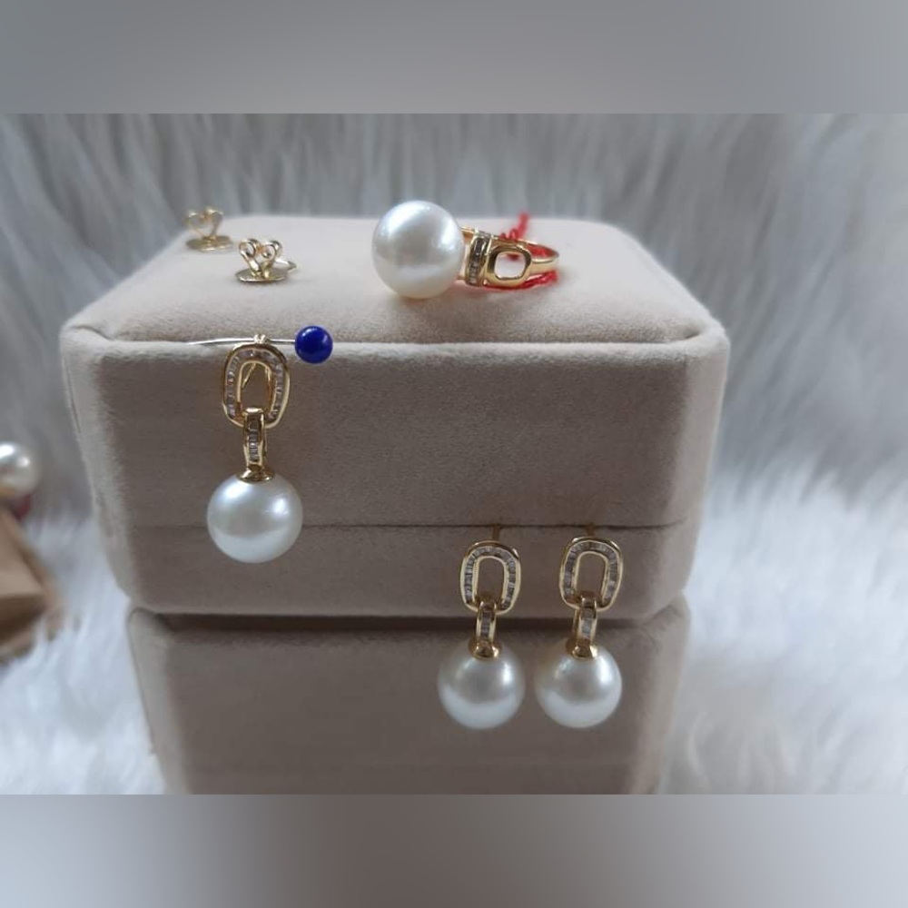 Authentic Southsea Pearls Classic White Set
